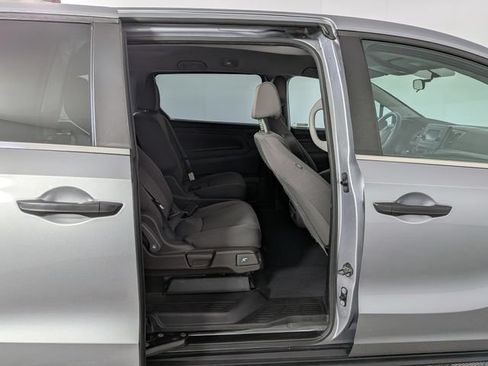 Used 2018 Honda Odyssey LX image 30
