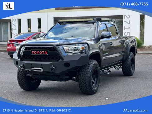Used 2021 Toyota Tacoma TRD Off-Road AWD/4WD image 4