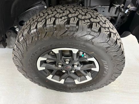 Used 2026 Jeep Wrangler Unlimited Rubicon AWD/4WD image 10