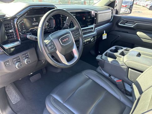 Used 2024 GMC Sierra 2500 SLT image 10