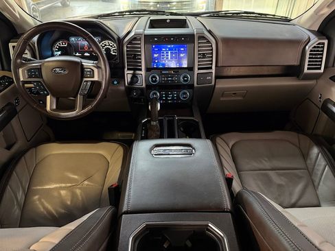 Used 2019 Ford F150 Limited image 9