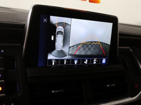 Used 2022 Chevrolet Tahoe Z71 w/ Luxury Package image 8