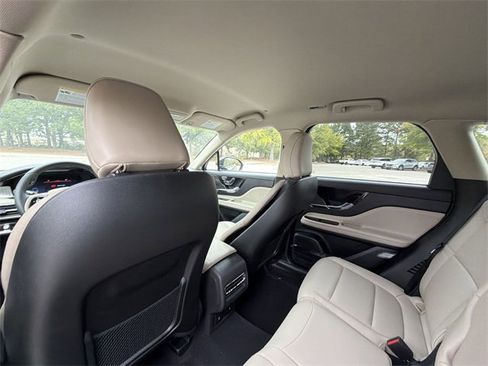 New 2026 Lincoln Corsair Premiere image 24