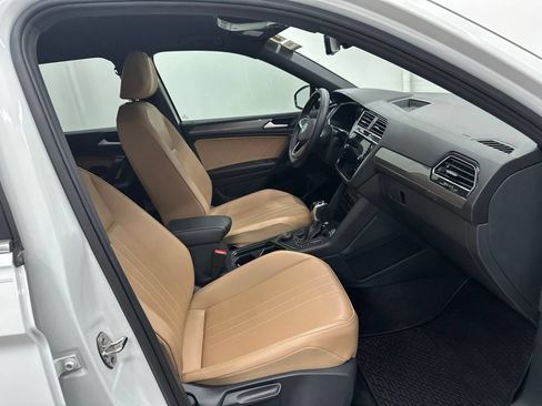 Used 2024 Volkswagen Tiguan SE w/ MDO Package, Two-Row AWD/4WD image 26