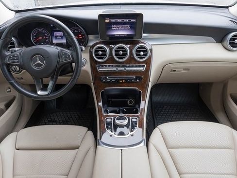 Used 2019 Mercedes-Benz GLC 300 4MATIC Coupe image 22