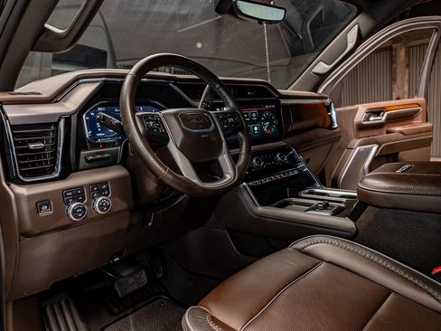 Used 2025 GMC Sierra 2500 Denali w/ Denali Reserve Package image 17