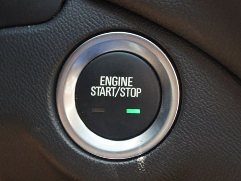 Used 2024 Chevrolet Equinox LT FWD image 8