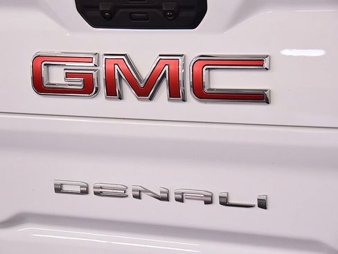 Used 2025 GMC Sierra 3500 Denali w/ Denali Reserve Package AWD/4WD image 15