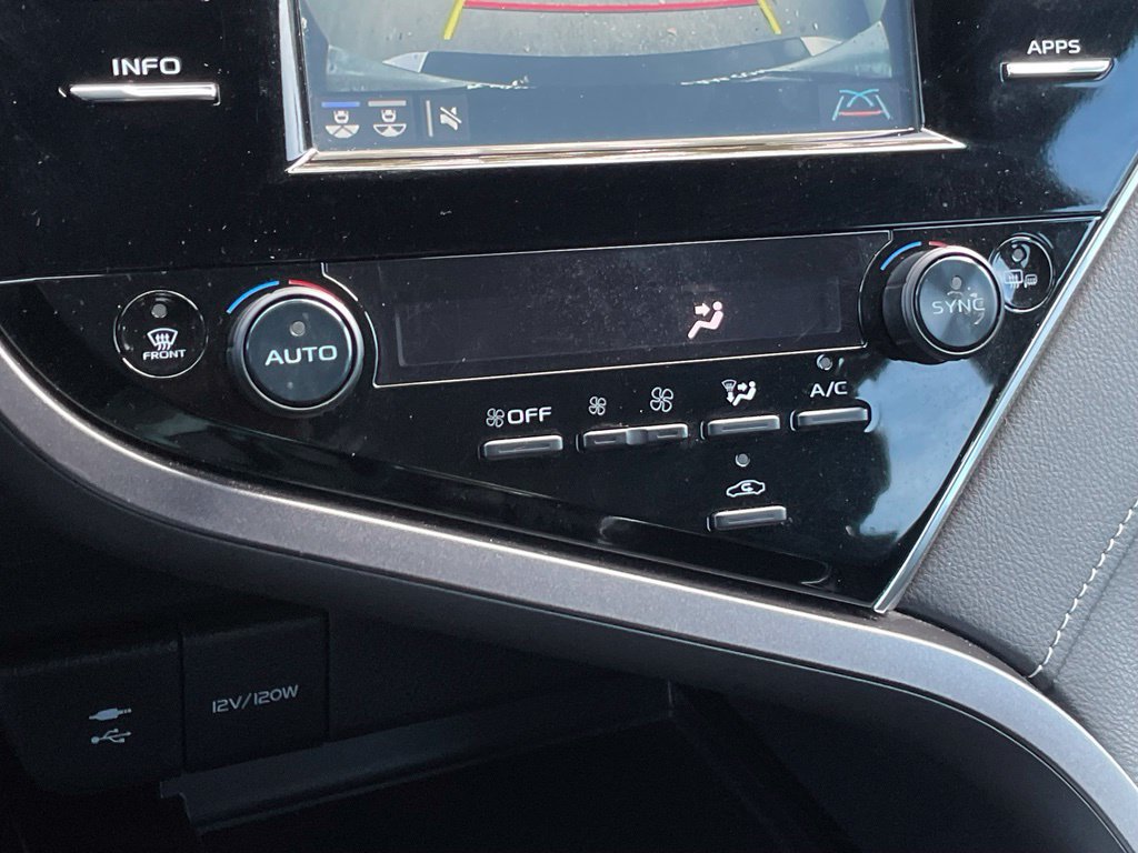 Used 2018 Toyota Camry XSE FWD image 18