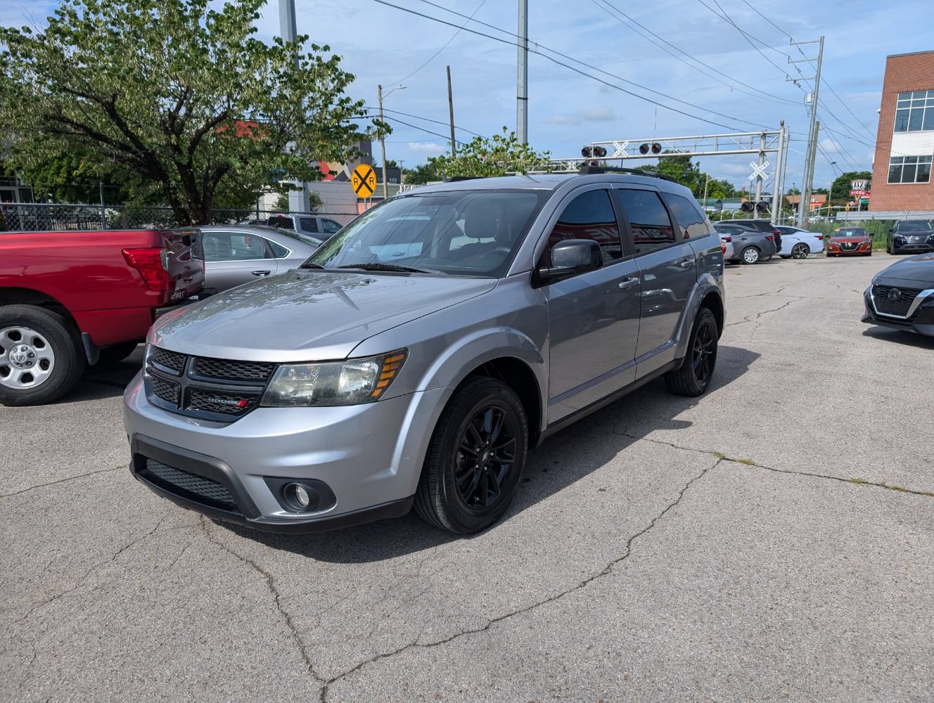 Used 2019 Dodge Journey SE w/ Connectivity Group FWD image 3