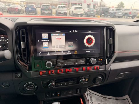 Used 2026 Nissan Frontier PRO-4X w/ Pro-4x Convenience Package image 11