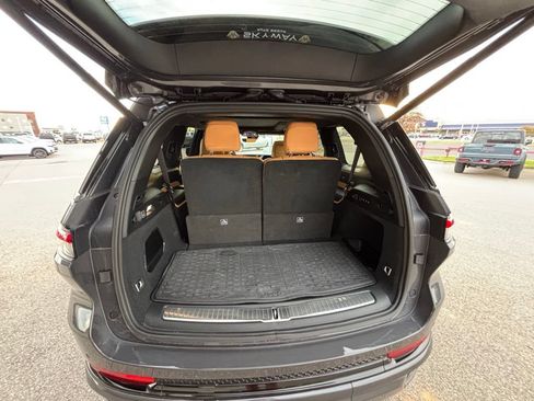 Used 2025 Jeep Grand Cherokee L Summit AWD/4WD image 13