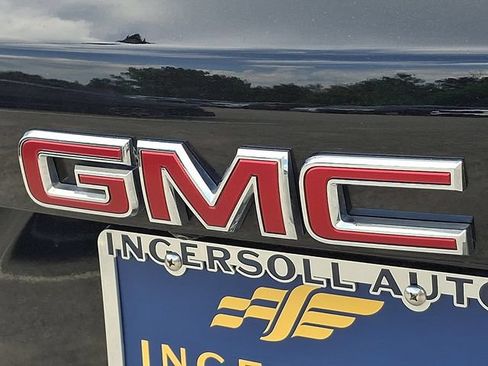 Used 2025 GMC Terrain Elevation AWD/4WD image 31