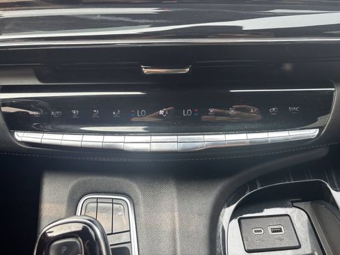 Used 2023 Cadillac Escalade Sport AWD/4WD image 20