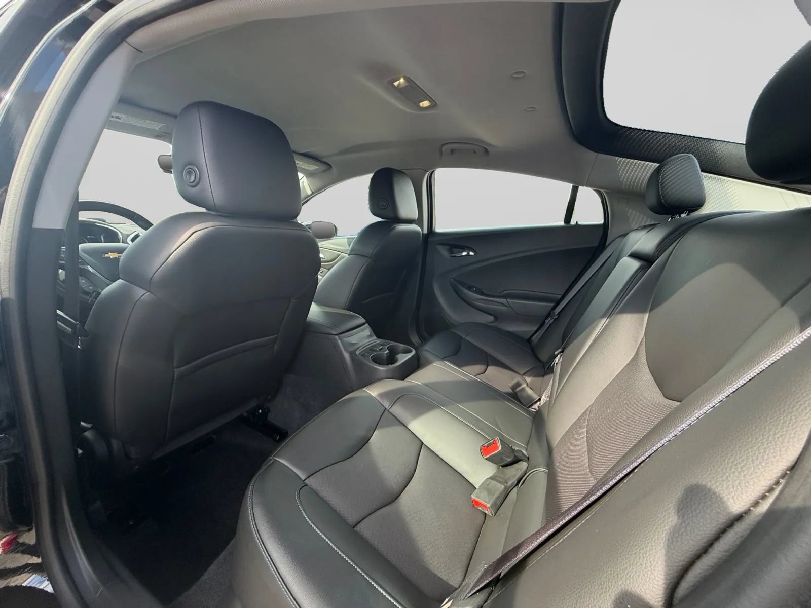 Used 2016 Chevrolet Volt Premier w/ Driver Confidence Package FWD image 25