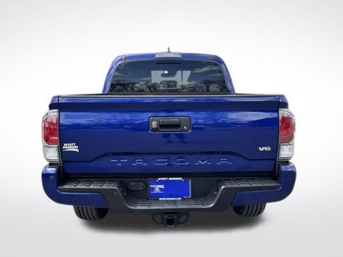 Used 2022 Toyota Tacoma Limited image 4