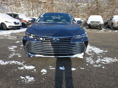 Used 2019 Toyota Avalon Limited image 9