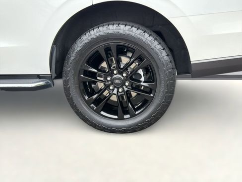 Certified 2023 Ford Expedition XLT RWD image 12