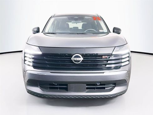 Used 2025 Nissan Kicks SR AWD/4WD image 5