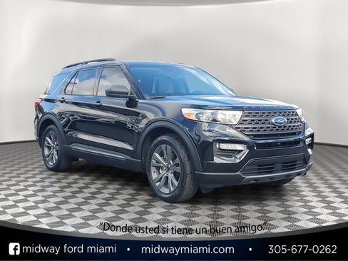 Certified 2021 Ford Explorer XLT w/ Equipment Group 202A image 1