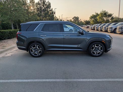 Used 2023 Hyundai Palisade Limited AWD/4WD image 3