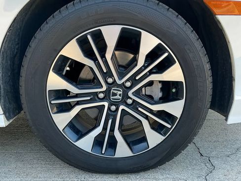 Used 2025 Honda Odyssey Elite image 6
