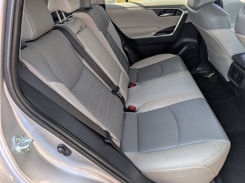 Used 2023 Toyota RAV4 XLE Premium FWD image 5