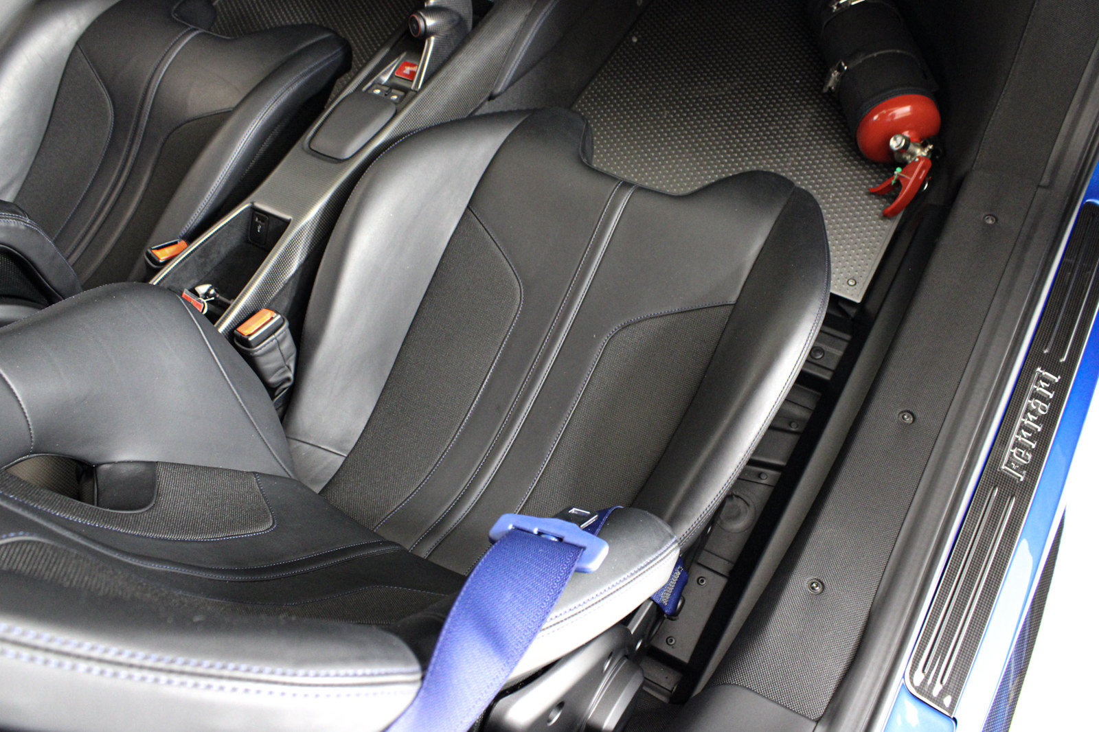 Used 2020 Ferrari 488 Pista Coupe RWD image 20