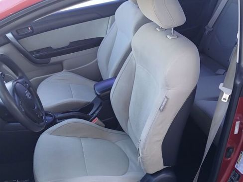 Used 2010 Kia Forte Koup EX image 10
