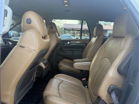 Used 2017 Buick Enclave Leather FWD image 22
