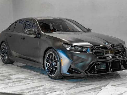 Used 2026 BMW M5 w/ Carbon Package AWD/4WD image 9