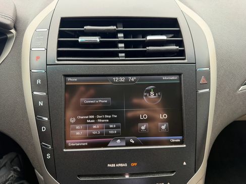 Used 2016 Lincoln MKZ w/ Equipment Group 200A Select FWD image 16
