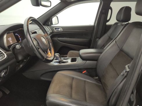 Used 2020 Jeep Grand Cherokee Altitude AWD/4WD image 17
