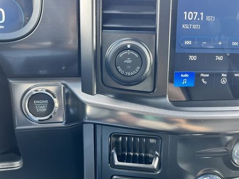 Used 2025 Ford F150 Lariat AWD/4WD image 31