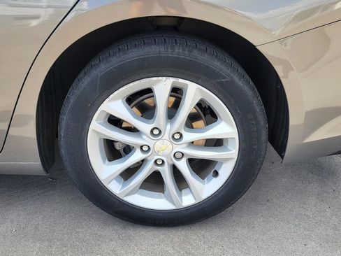 Used 2018 Chevrolet Malibu LT image 30