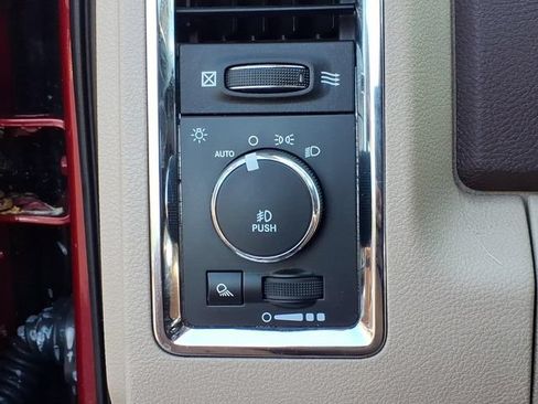 Used 2015 RAM 1500 Laramie w/ Convenience Group AWD/4WD image 18