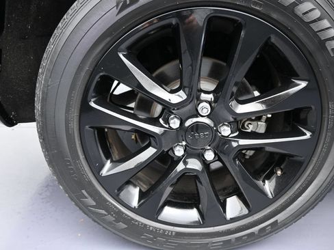 Used 2020 Jeep Grand Cherokee Altitude RWD image 42
