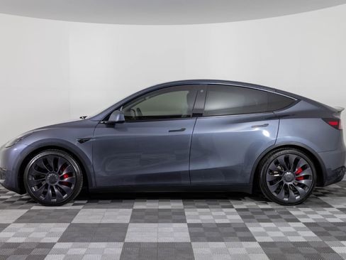 Used 2023 Tesla Model Y Performance image 3