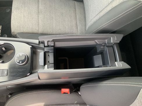 Used 2023 Nissan Rogue SV AWD/4WD image 46