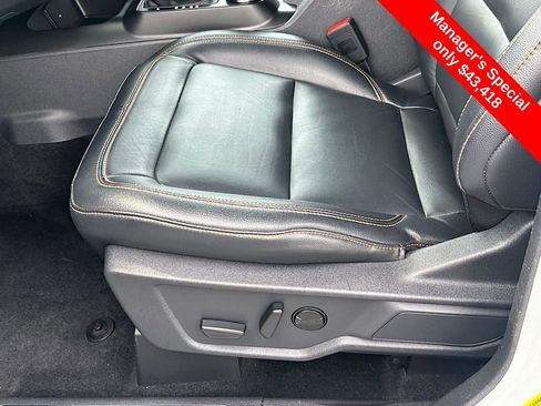 Used 2023 Ford Bronco Badlands w/ Sasquatch Package image 12