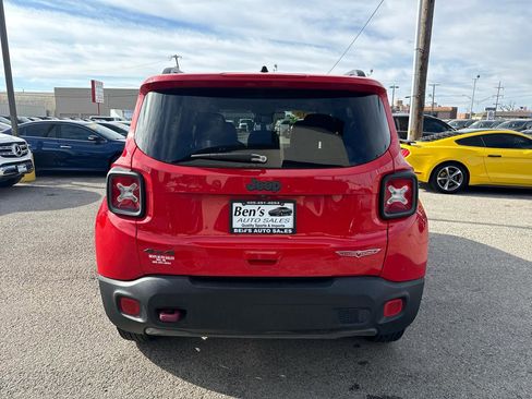 Used 2018 Jeep Renegade Trailhawk AWD/4WD image 7