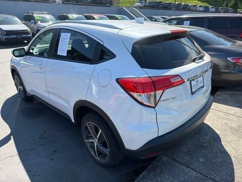 Used 2021 Honda HR-V EX image 2