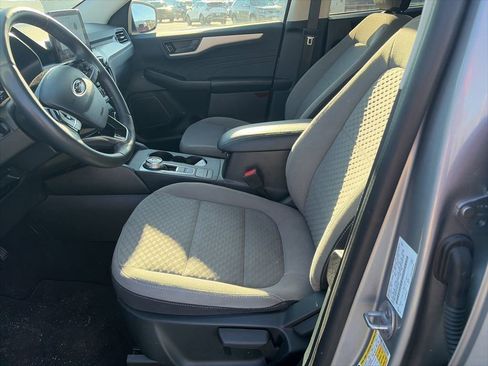 Certified 2022 Ford Escape SE w/ Cold Weather Package image 9