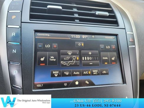 Used 2014 Lincoln MKZ FWD image 21