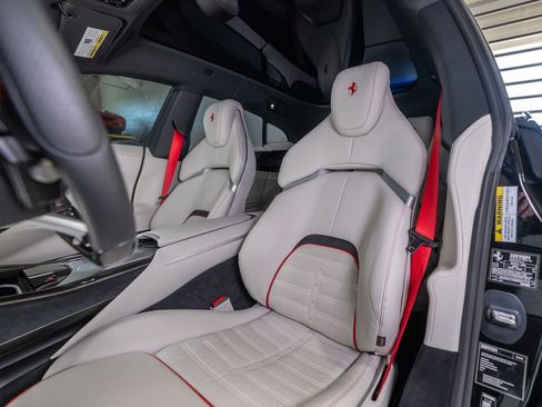 Certified 2025 Ferrari Purosangue AWD/4WD image 12