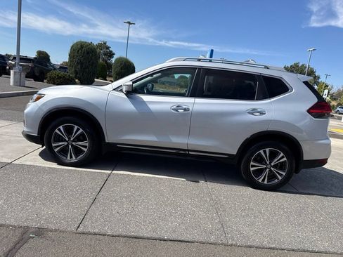 Used 2017 Nissan Rogue SL w/ SL Premium Package AWD/4WD image 10