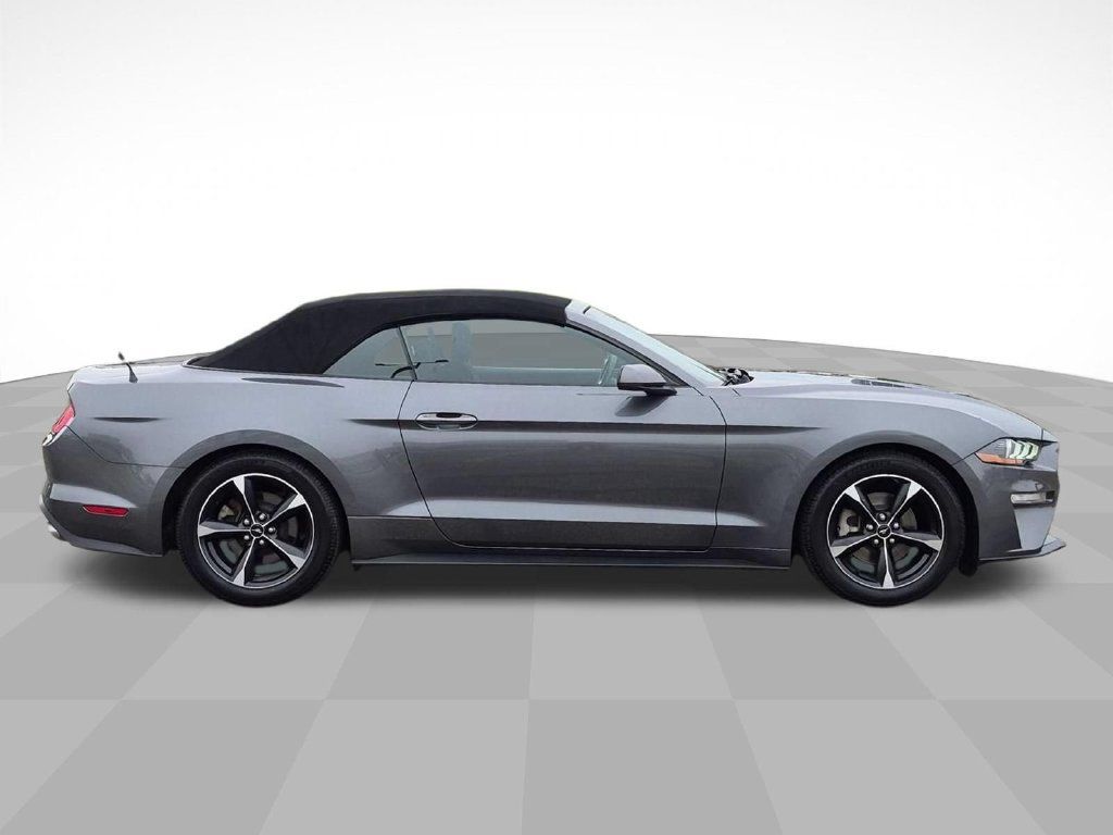 Used 2022 Ford Mustang Convertible RWD image 2
