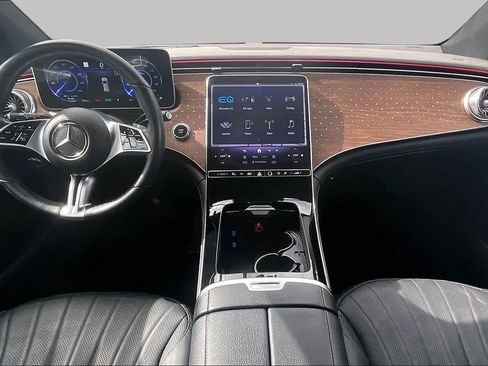 Used 2023 Mercedes-Benz EQE 350+ 4MATIC SUV w/ Pinnacle Trim Package image 15