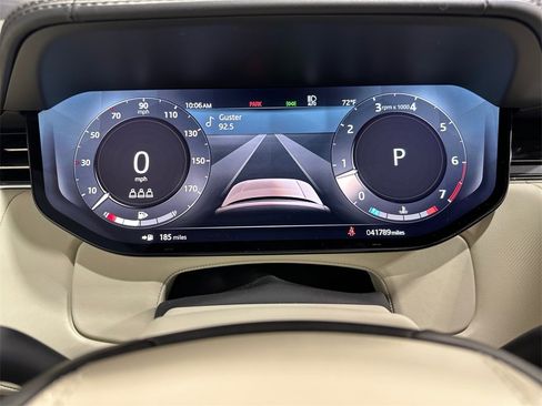 Used 2023 Land Rover Range Rover SE image 20