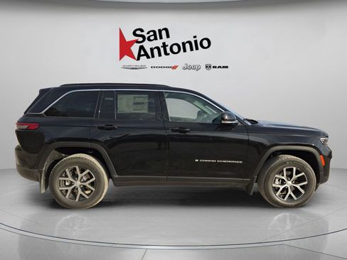 New 2025 Jeep Grand Cherokee Limited RWD image 9
